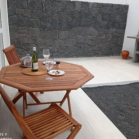 Precioso Con Terraza En Apartamento Teguise (Lanzarote)
