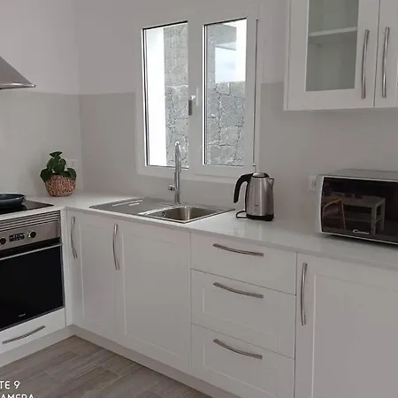 Apartamento Precioso Con Terraza En Teguise (Lanzarote)