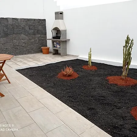 Precioso Con Terraza En Teguise