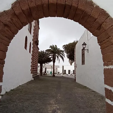 Precioso Con Terraza En Teguise Teguise (Lanzarote)