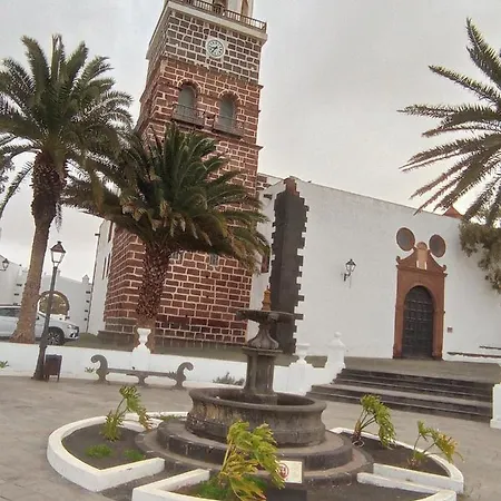 Precioso Con Terraza En Teguise Apartment